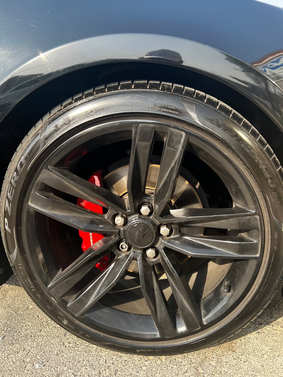 黑色的 雪佛兰 科迈罗 RS 轿跑车 V6 2017